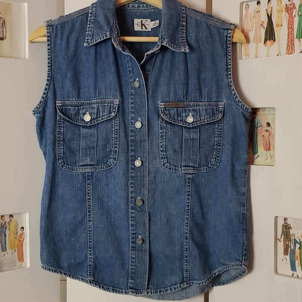 Vintage sleeveless button down shirt